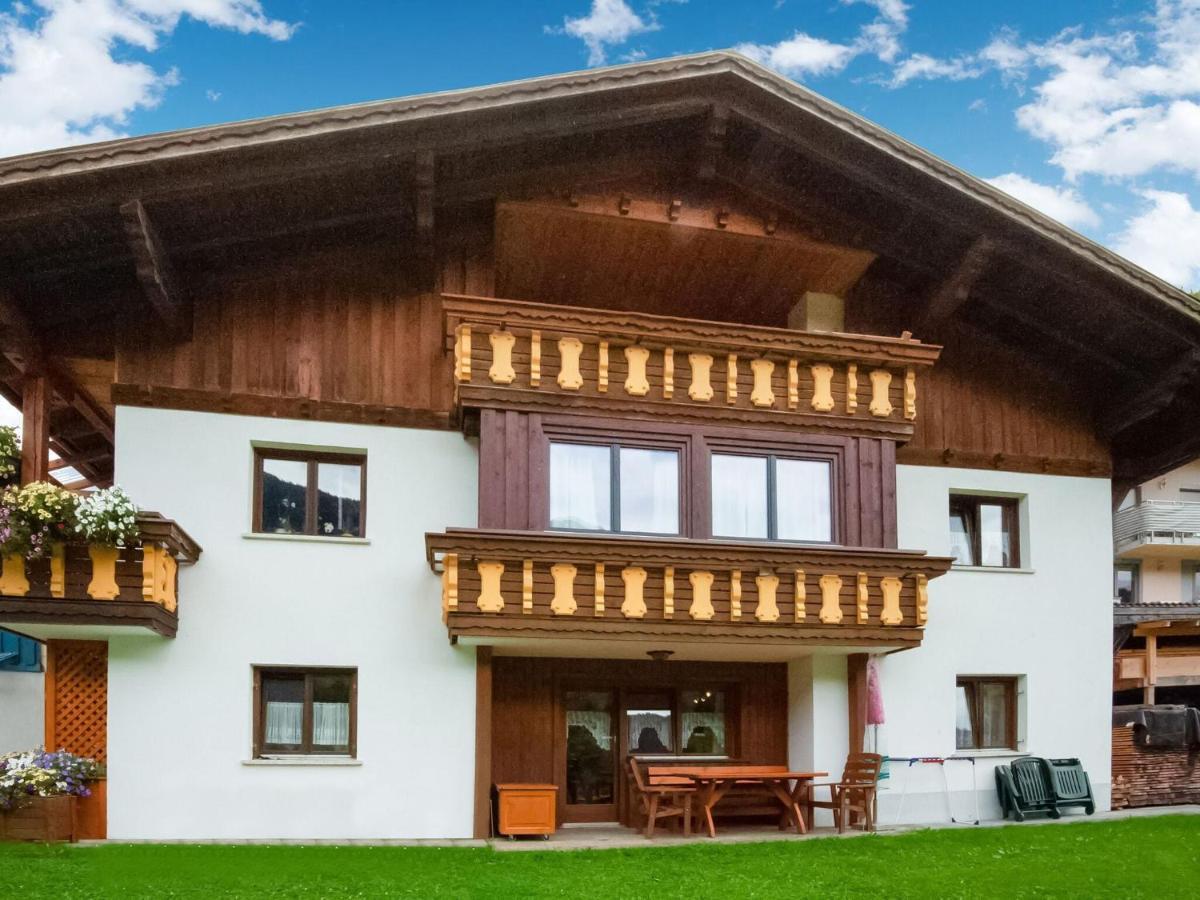 Apartment On The Mountainside In Silbertal Bagian luar foto
