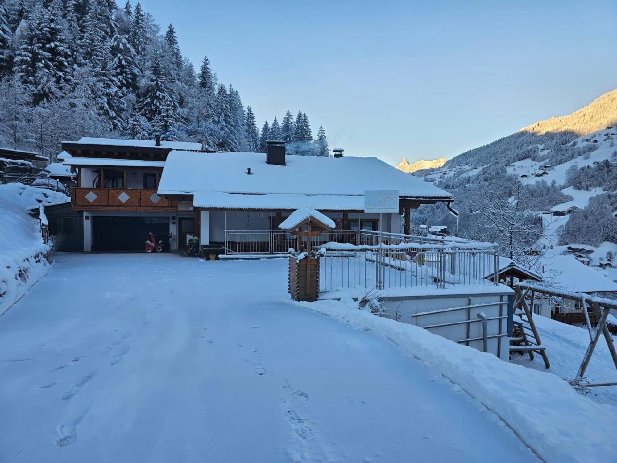 Apartment On The Mountainside In Silbertal Bagian luar foto