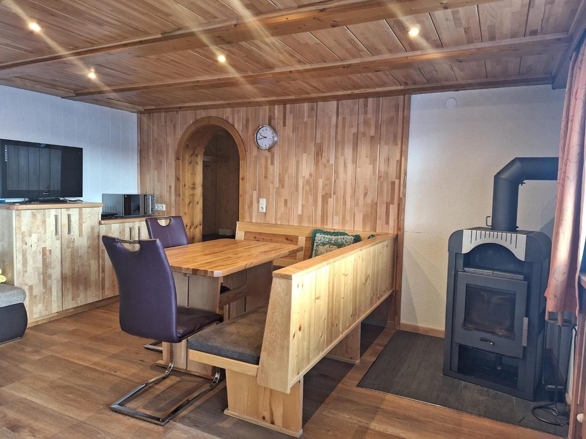 Apartment On The Mountainside In Silbertal Bagian luar foto